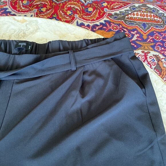 NWT Tahari Tapered Loose Fit Pull On Trousers - Picture 4 of 11